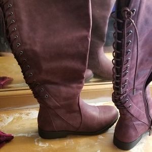 Widecalf boots